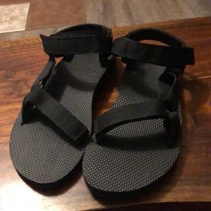 Teva sandals size 9